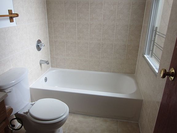 2nd image of 2064 Bergen St
