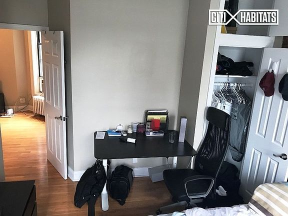 5th image of 224 Thompson St APT 26