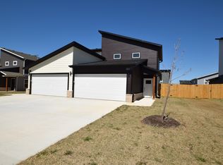 1604 SW Poigai Way #1, Bentonville, AR 72712