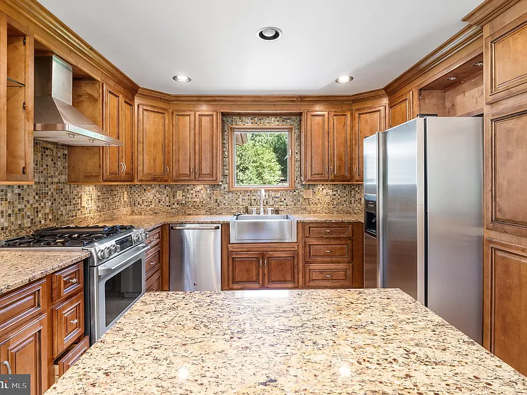15729 Holly Grove Rd — Photo 13