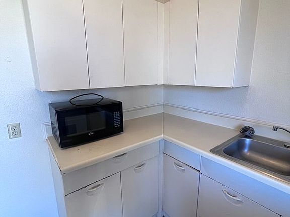 3rd image of 1710 N Union Ave #17-696