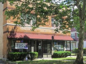 820 Merchants Rd, 820 1