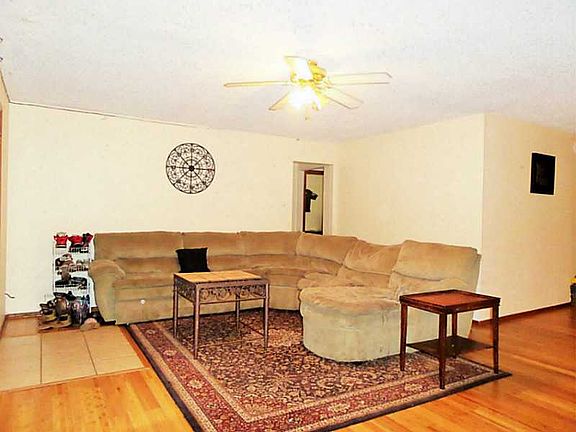 2nd image of 805 NW 13th St
