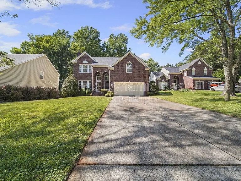 2812 Redfield Dr — Photo 2