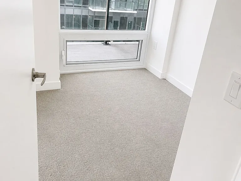 4010 Eglinton Ave W #904 — Photo 11