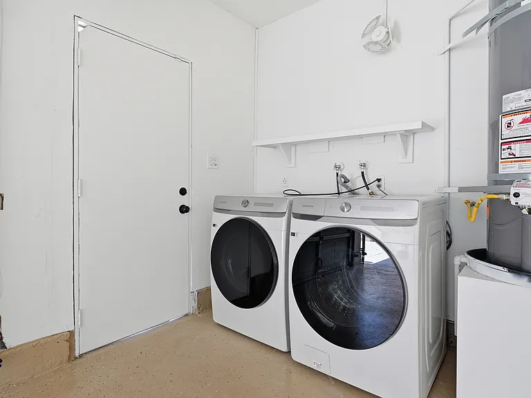 1814 N San Antonio Ave — Photo 27