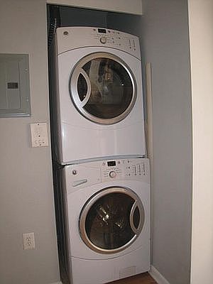 5th image of 2717 27th St APT 3A