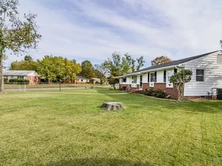 301 Meadowspring Rd — Photo 22