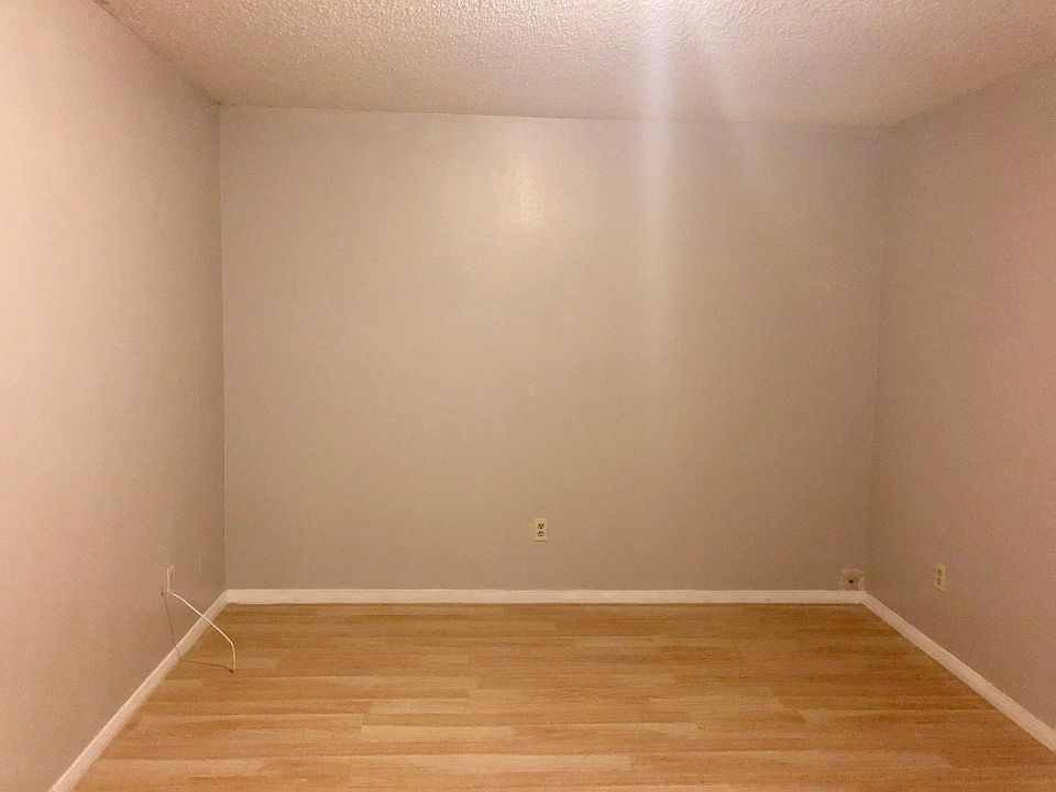 2nd image of 695 Massachusetts Ave APT D