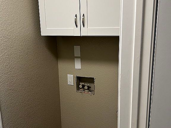 3rd image of 103 Breanna Way