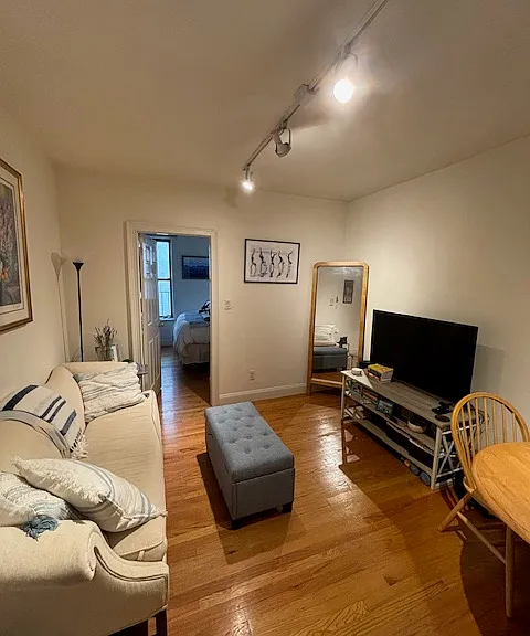 217 W 16th St #4C — Photo 1