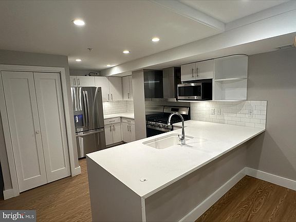4th image of 815 King St #3D