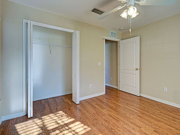 2134 Boxwood St — Photo 39