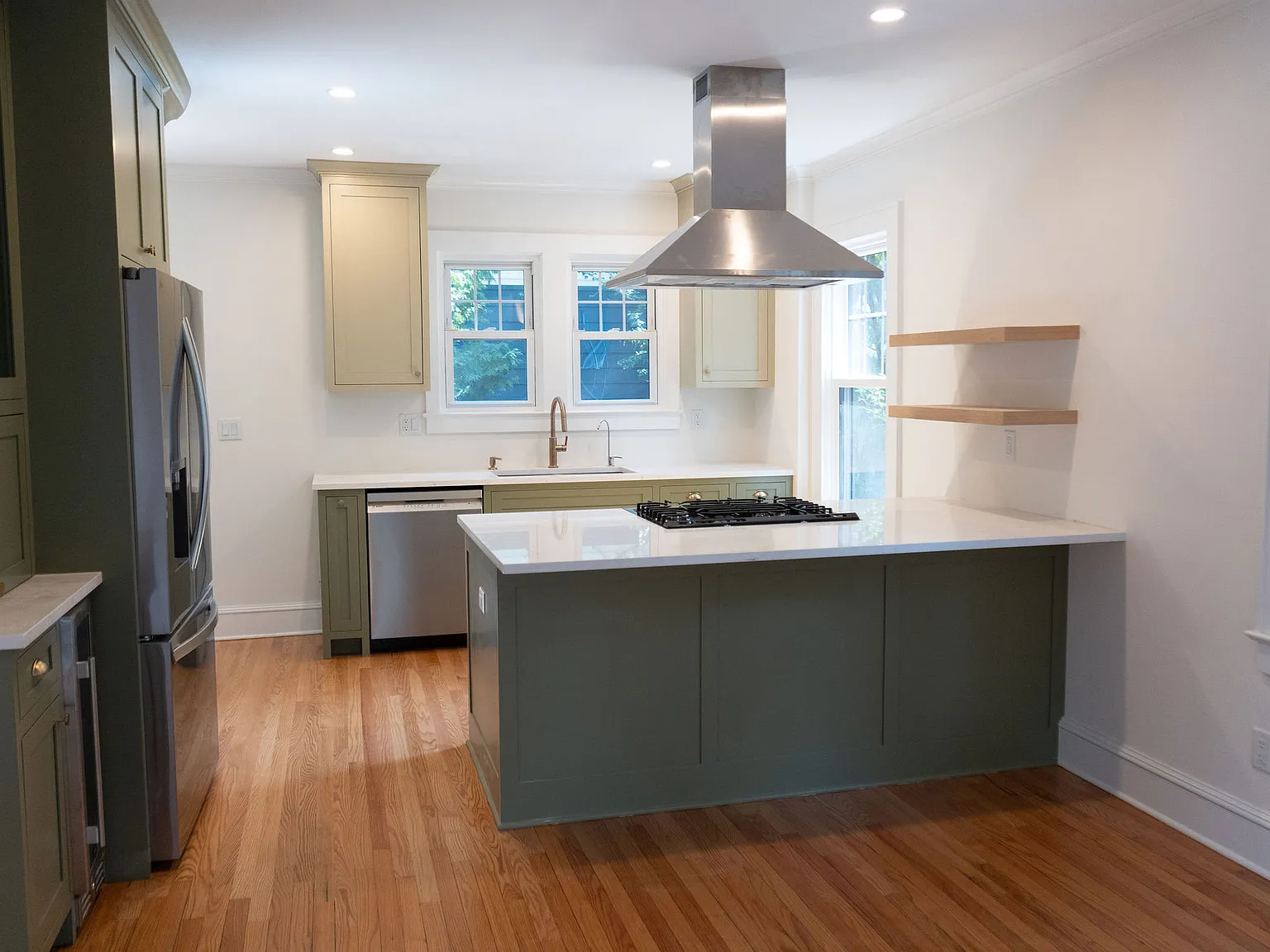 3 bed, 2000 sqft, $8,000 — Photo 4
