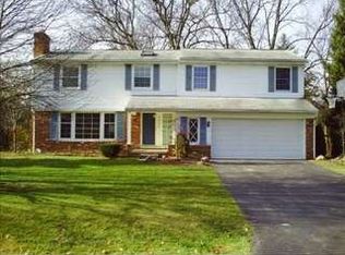 7364 Brookridge Dr, West Bloomfield, MI