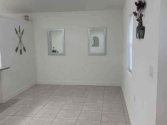 4th image of 310 Jennings Ave