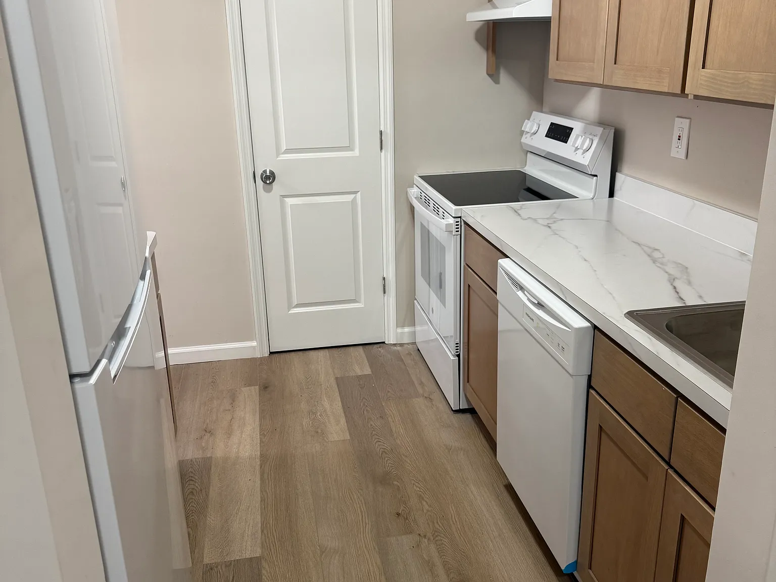 2 bed, 980 sqft, $1,795 — Photo 1