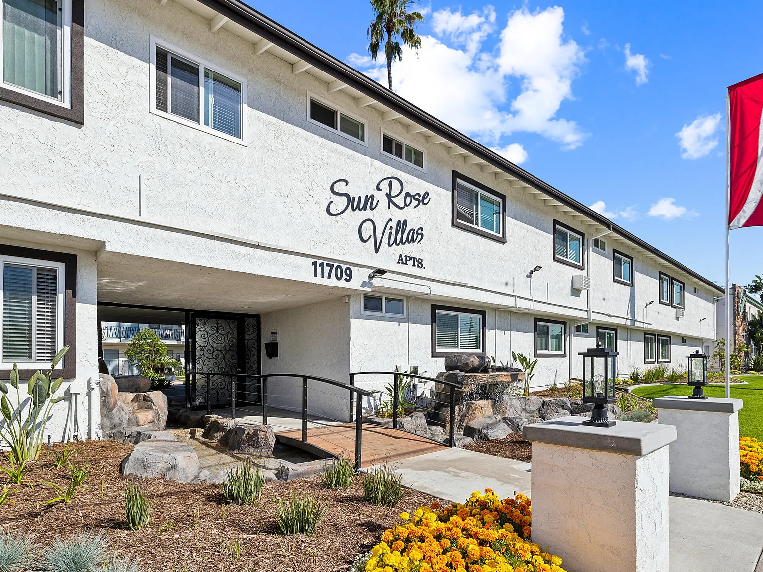 Sun Rose Villas — Photo 1