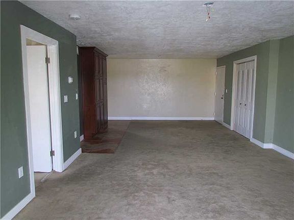 5th image of 9020 NE 8th Ave APT 3E