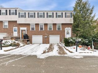 86 Cortland Dr W, Mc Kees Rocks, PA 15136