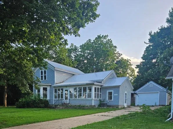 424 Brasher St, Nashua, IA 50658