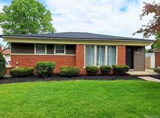 8823 Birkhill Dr, Sterling Heights, MI 48314