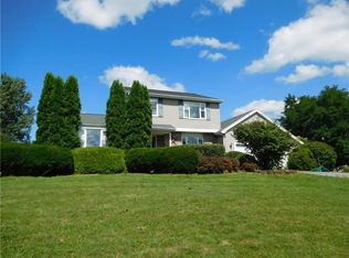 3415 Hopkins Rd, Canandaigua, NY 14424