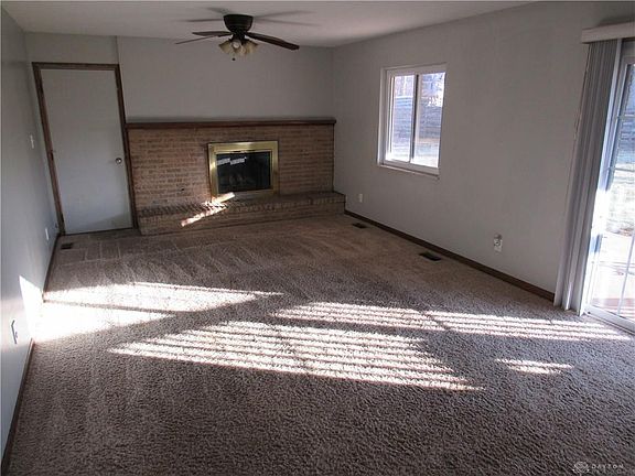 5th image of 5786 Redbird Ct