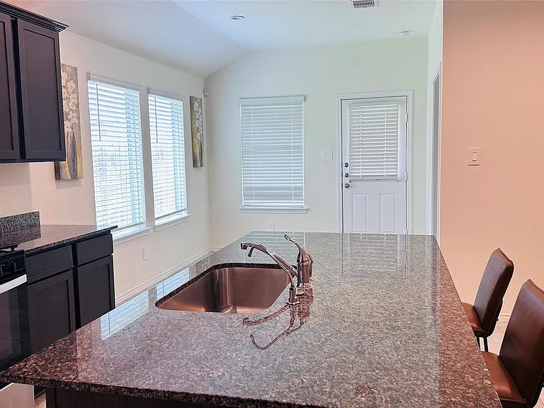 1103 Cattle Chute Ct — Photo 12