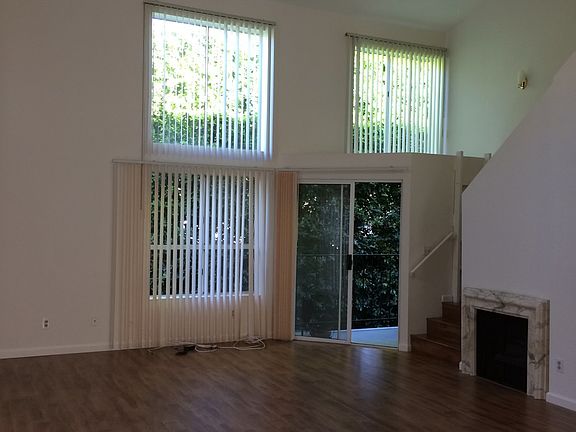 4th image of 4342 Whitsett Ave Unit 2