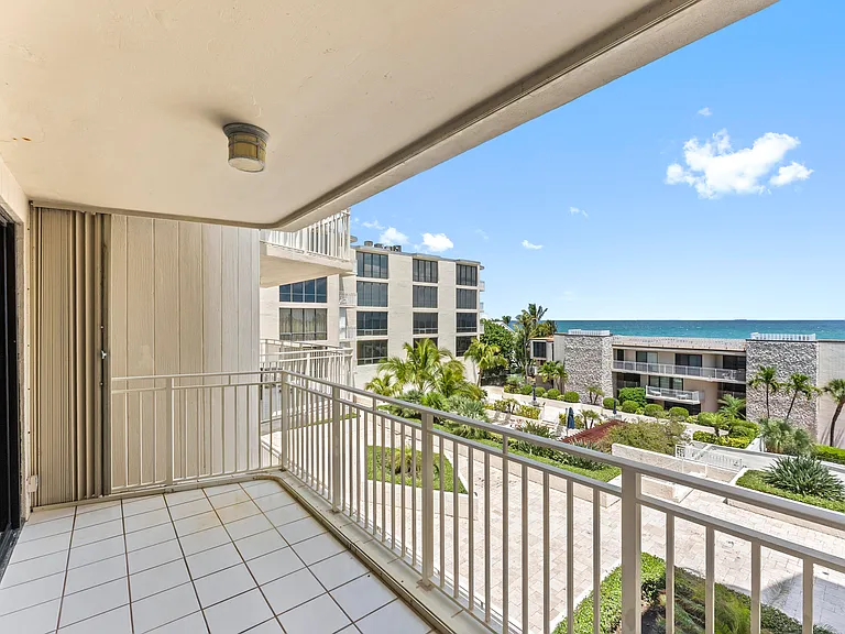 2155 S Ocean Blvd #11 — Photo 23