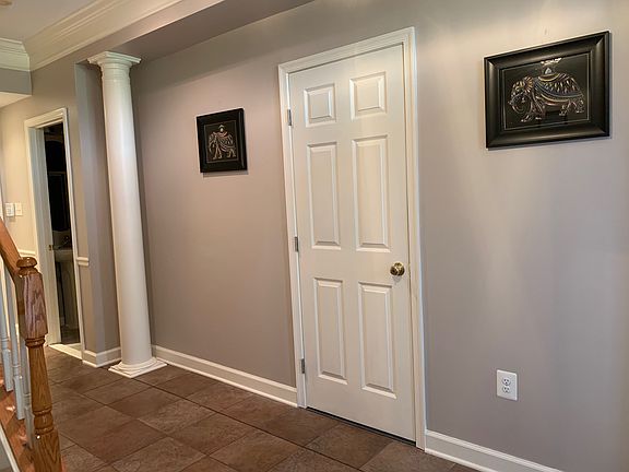 5th image of 736 Chevington Ct #1