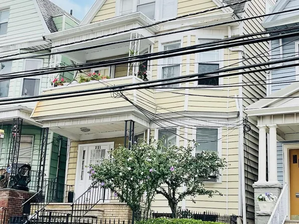 221 Jewett Ave, Jersey City, NJ 07304