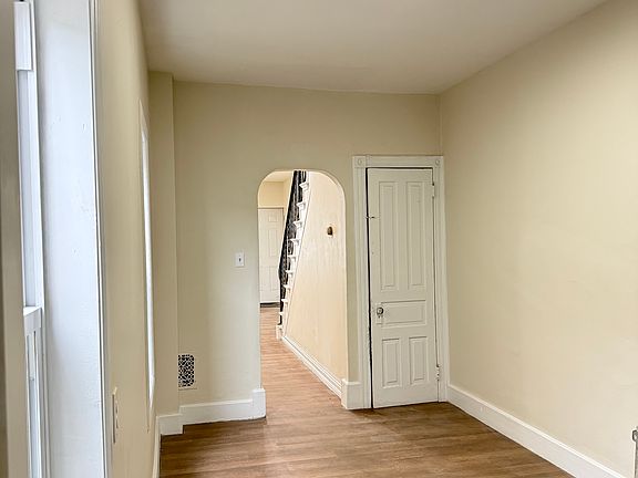 2nd image of 658 Gordon St
