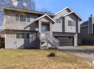 1105 Woodstock Dr, Palmer, AK 99645