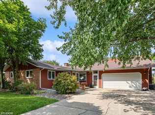 282 Cannon View Dr, Red Wing, MN 55066