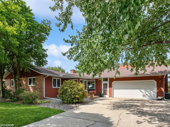 282 Cannon View Dr, Red Wing, MN 55066