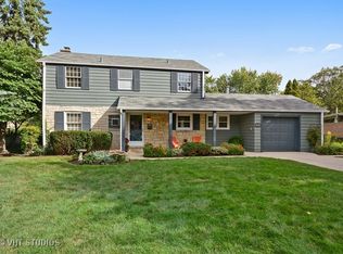 905 E Willow Ave, Wheaton, IL