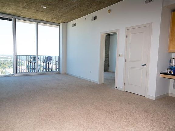 3rd image of 155 Court Ave #2505