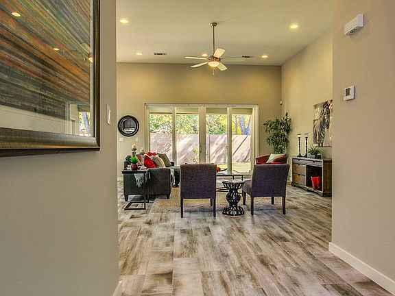 4th image of 604 Bosque Verde Ln NW