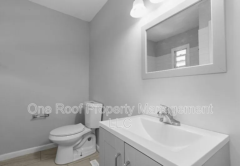 937 Metropolitan Ave #2 — Photo 3