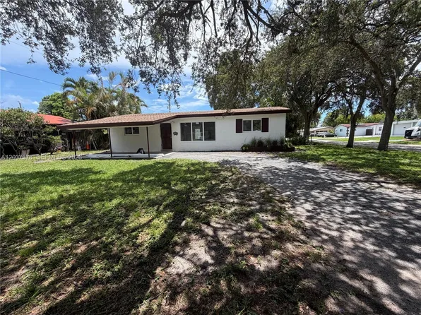 6570 Liberty St, Hollywood, FL 33024