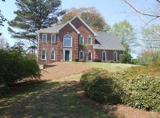 12625 Silver Fox Ct, Roswell, GA 30075