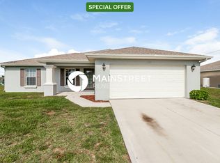 2213 NE 7th Ave, Cape Coral, FL 33909
