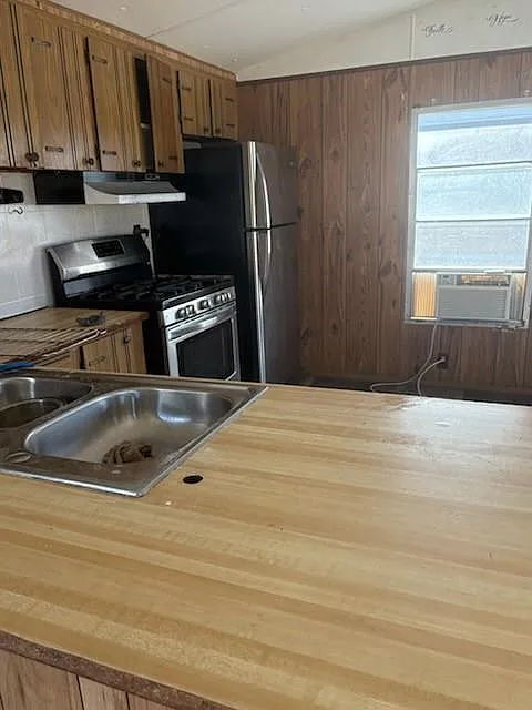 2 bed, 1.0 bath, $750 — Photo 4