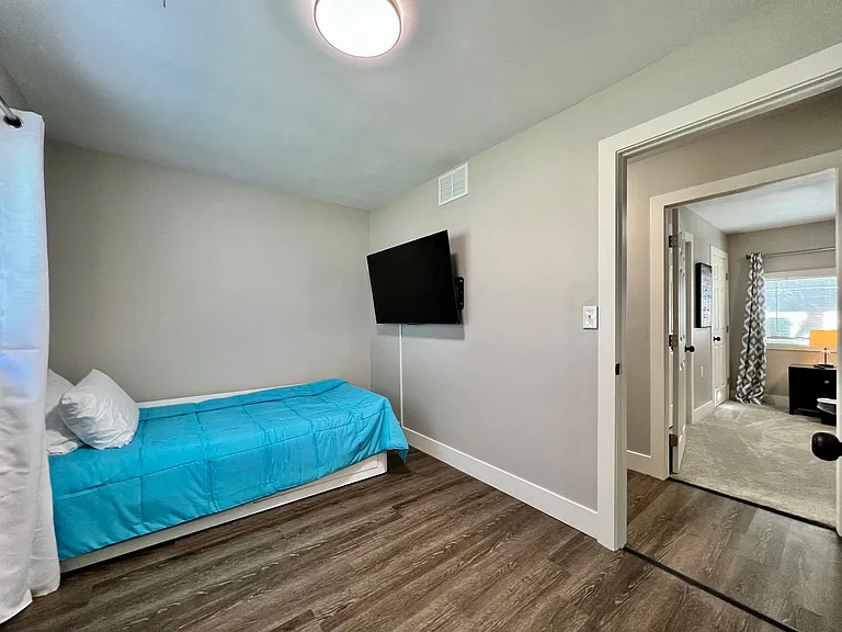 105 Boyd Ln — Photo 24