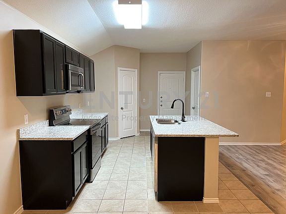 4th image of 243 Saratoga Dr