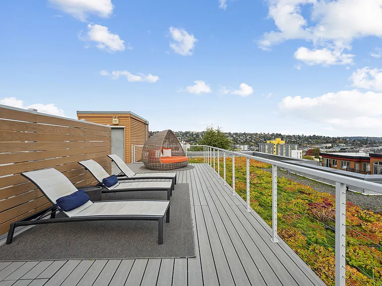 LEVA on Market — Photo 24