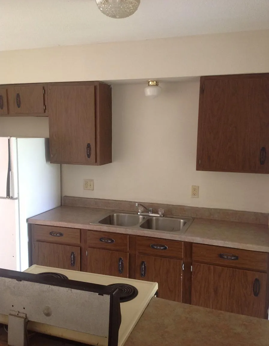 501 E Roseclair Street — Photo 2