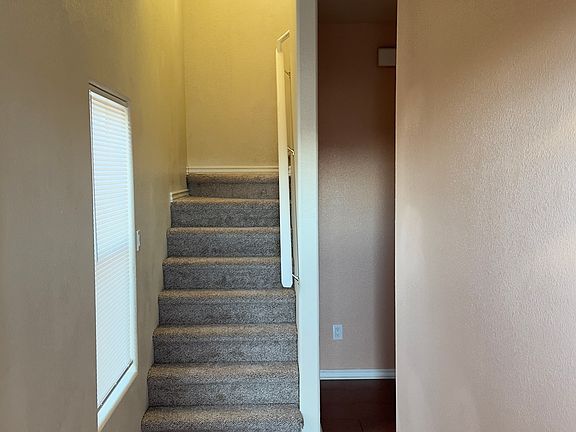 2nd image of 1944 Hollyhock Cir #1944